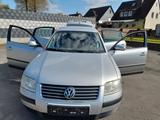 Volkswagen Passat 1.6 Basis  - gebrauchte VW Passat aus dem Jahr 2001