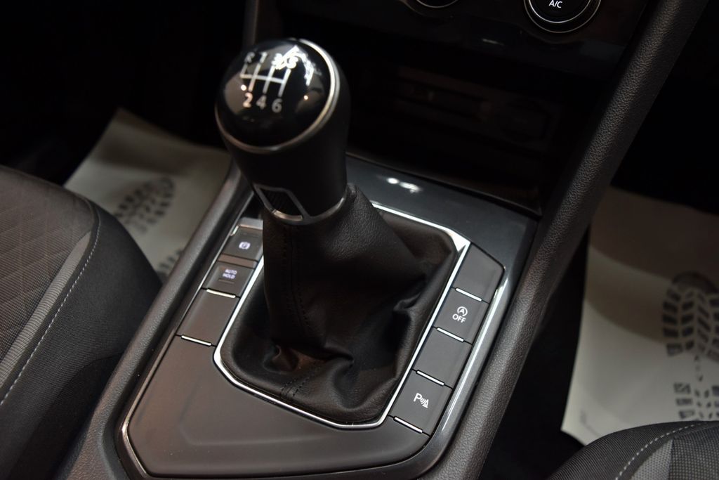 VW Tiguan 1.5 TSI~Navi~LED~Kamera~Keyless Go~Apple VW Tiguan 1.5 TSI~Navi~LED~Kamera~Keyless Go~Apple
