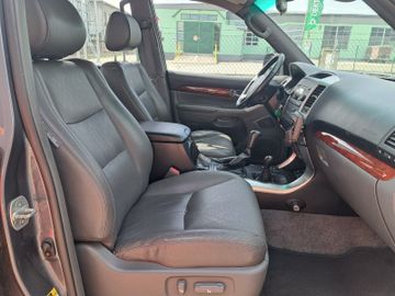 Toyota Land Cruiser - 8