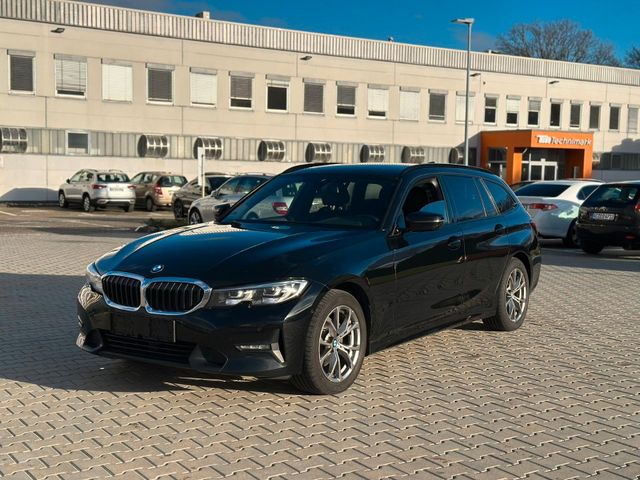 BMW 320d Touring xDrive Sport Line Pano*Navi*LED*