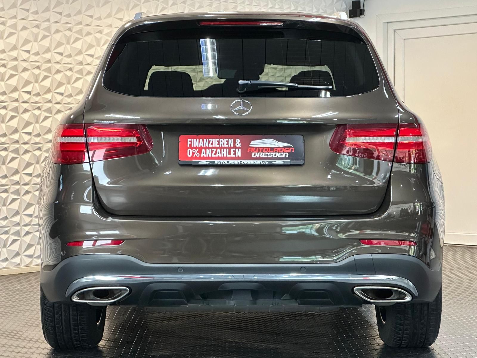 MERCEDES-BENZ GLC 300 AMG 4MATIC* LED#AHK#TEMPO#SPUR#NAVI#SHZ - Image 6