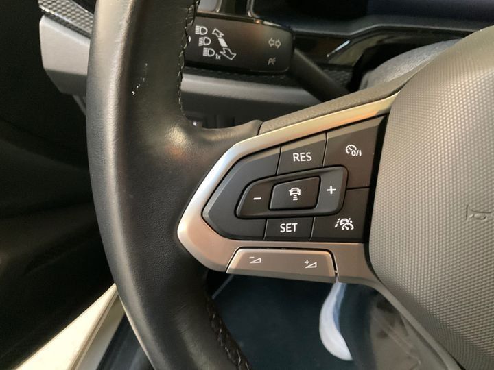 Fahrzeugabbildung Volkswagen Polo Life TSI *AHK*LED*PDC*Sitzhzg.*App-Con.*ACC