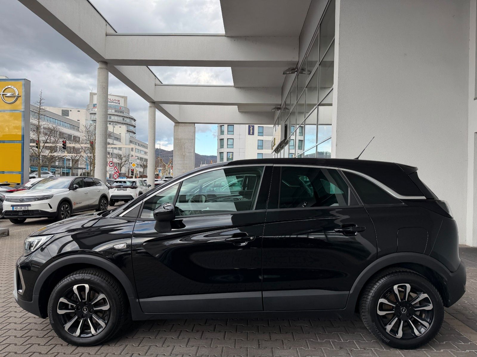 Fahrzeugabbildung Opel Crossland Elegance 110PS NAVI/Kamera/LED!