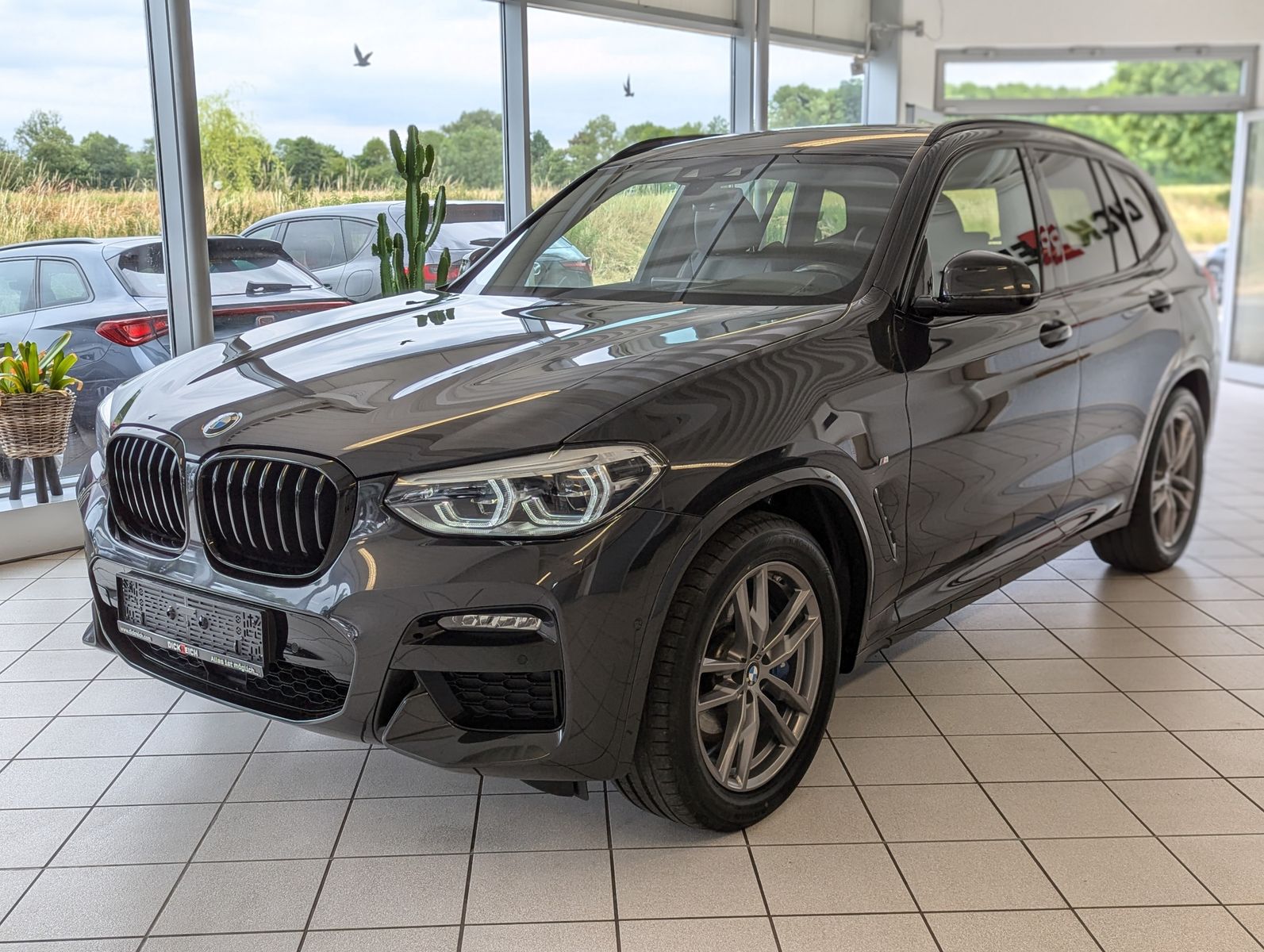 BMW X3 xD 30 d M-Sport Pano HUD ACC Harman H/K AHK - Image 3