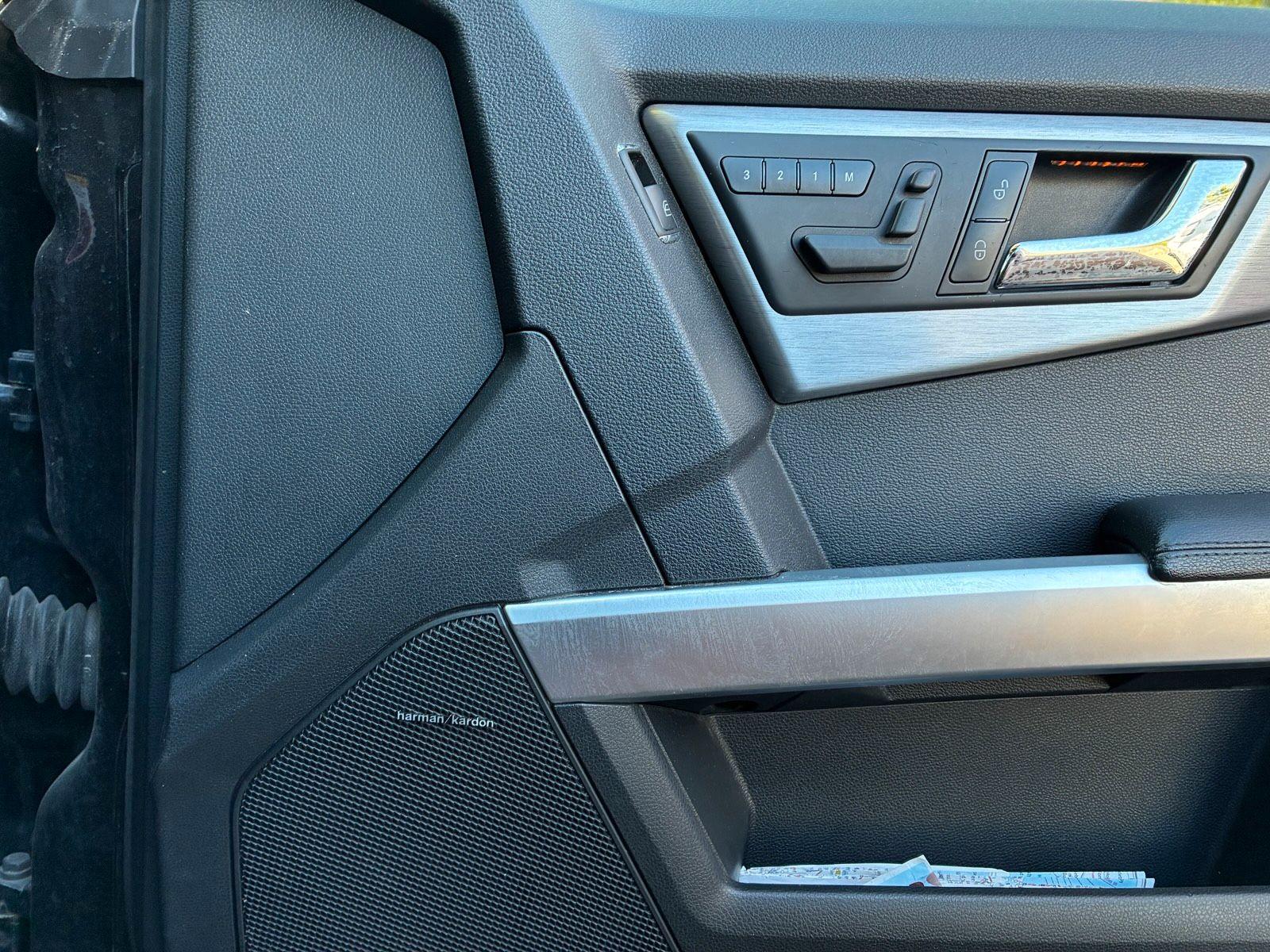 Mercedes-Benz GLK350 2009 — photo 9