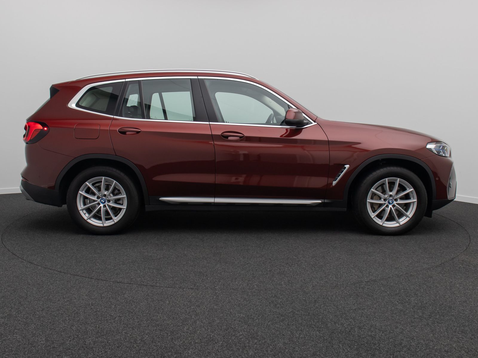Fahrzeugabbildung BMW X3 xD30e Laser Kamera HUD DAB HiFi AHK Komfort
