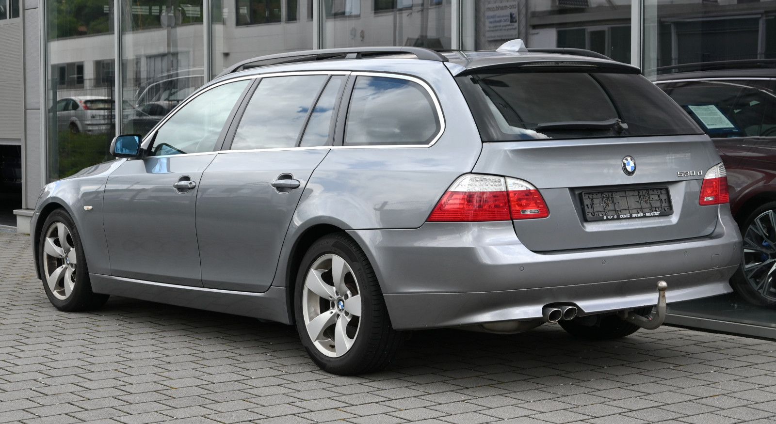 Fahrzeugabbildung BMW 530d Touring °AHK°AKTIVLENK.°DYNAMIC-DR.°KOMF.SI