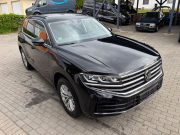 Volkswagen Touareg - 12