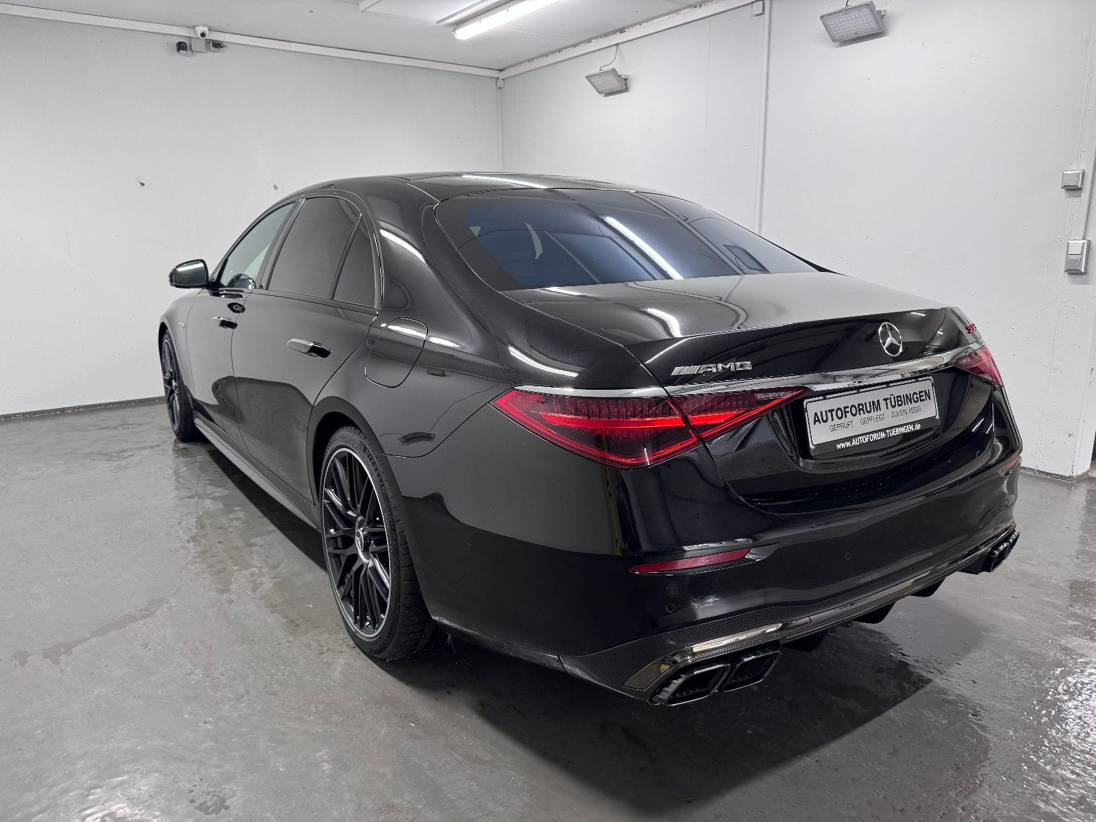 Fahrzeugabbildung Mercedes-Benz S 63 E Performance L *KERAMIK*TV*CARBON*4D*