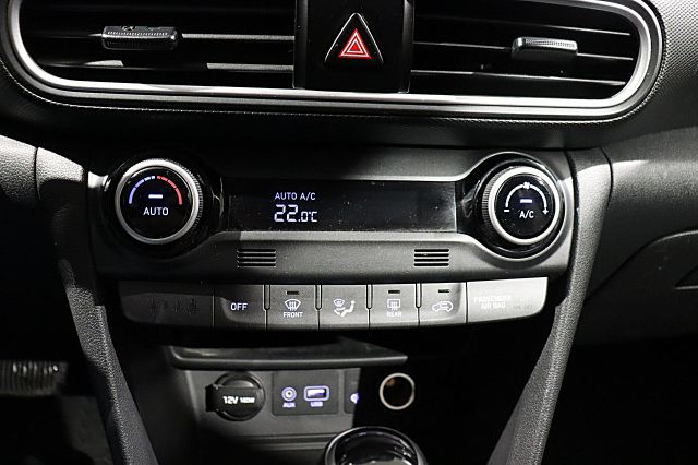 Kona 1.6T-GDi 4WD Premium LEDER LED TEMPOMAT SHZ