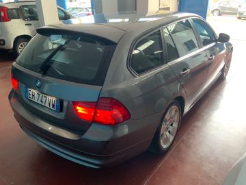 BMW 320 - 5