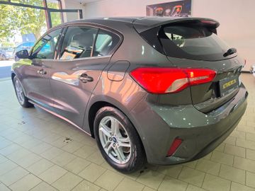 Ford Focus - 9