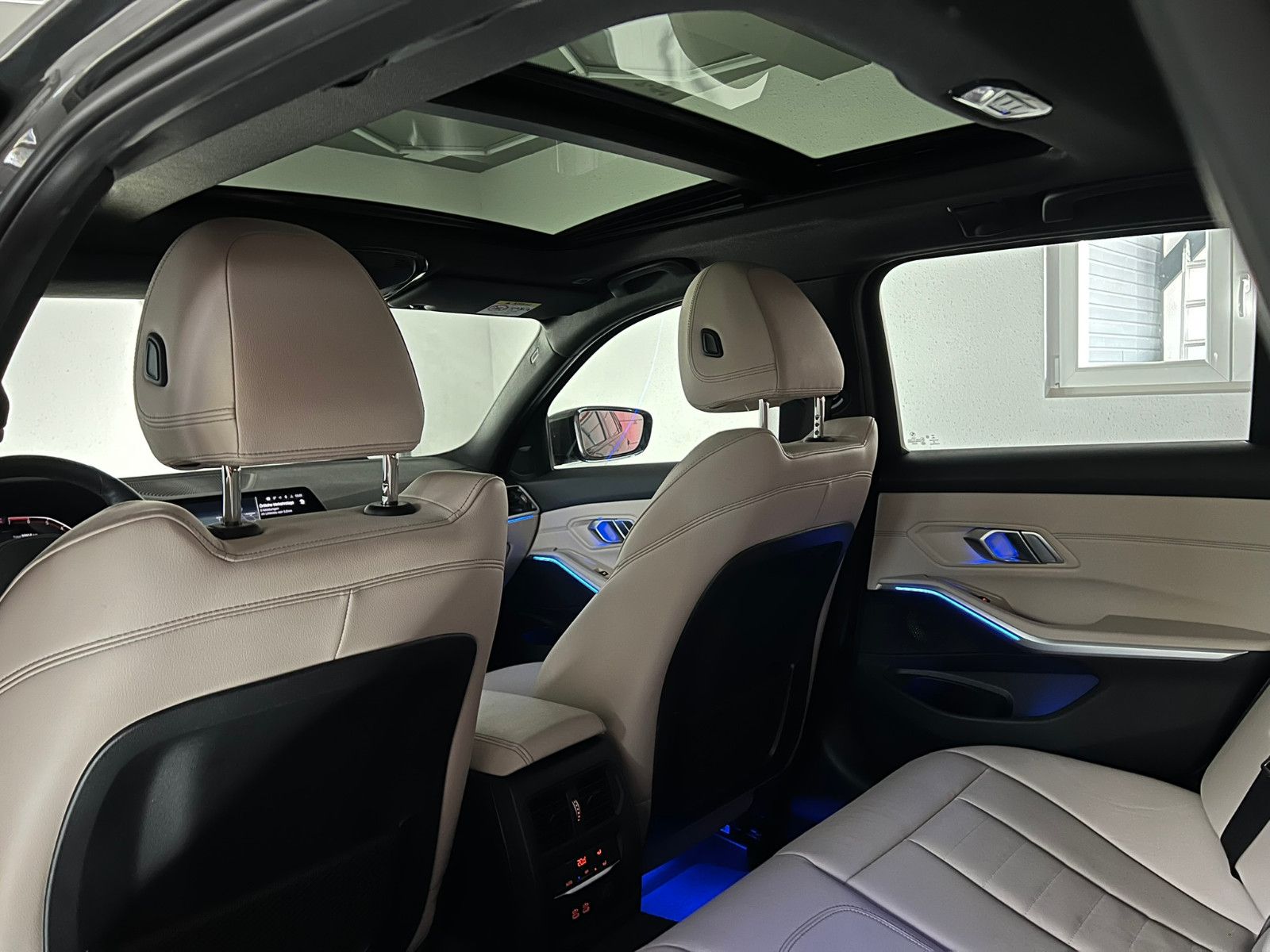 Fahrzeugabbildung BMW 330 i xDrive M SPORT/PANO/STHZ/ACC/DRAVITGRAU