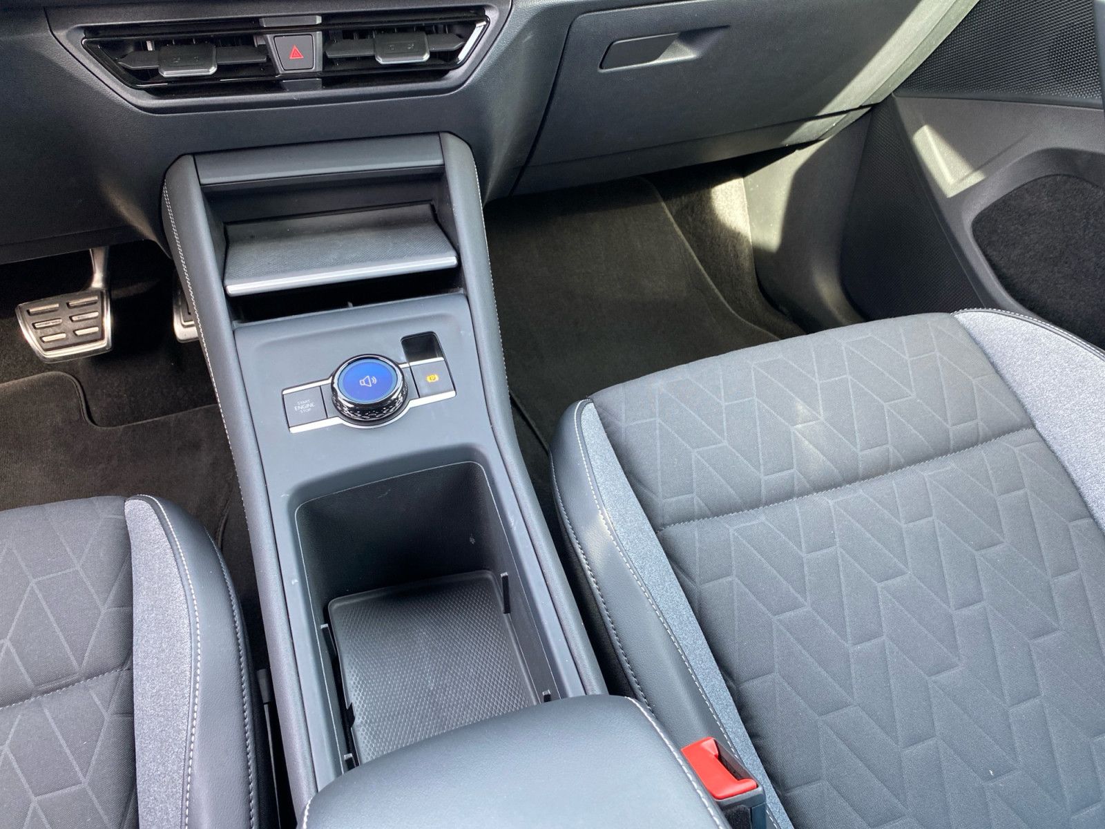 Volkswagen Tiguan 1.5eTSI DSG Goal 360° AHK Matrix Navi ACC foto 9