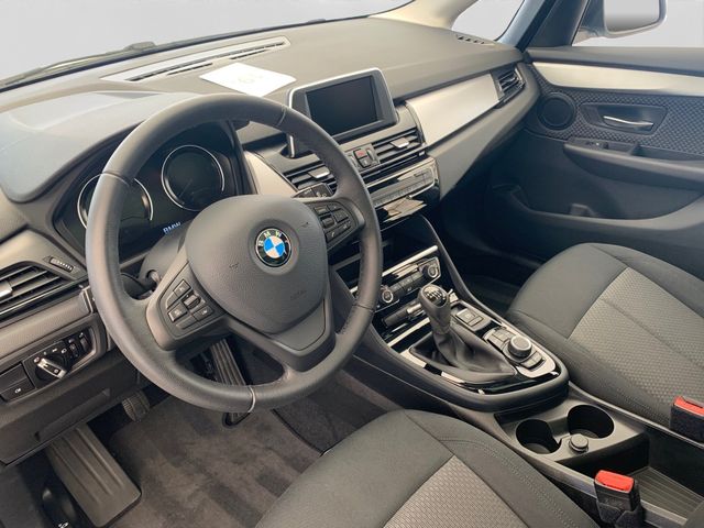 Fahrzeugabbildung BMW 218i Active Tourer LED+Panoramadach+DAB+AHK