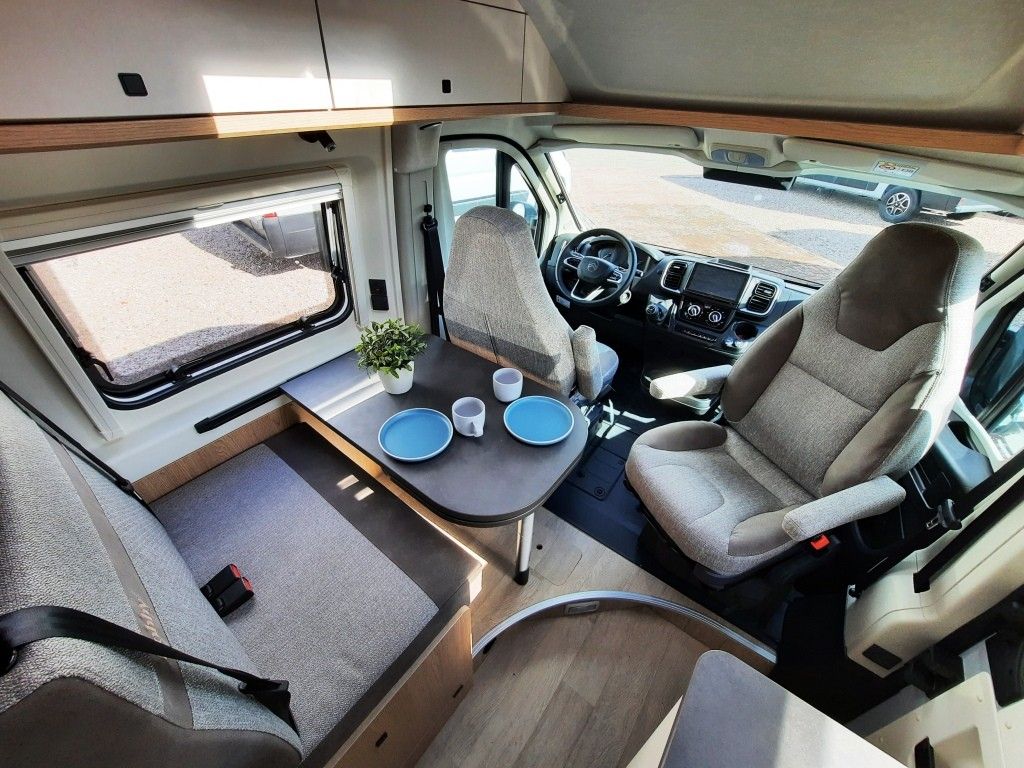 Fahrzeugabbildung Hobby ONTOUR Van 600 FT Solaris Verfüg./Sparen Sie 11.