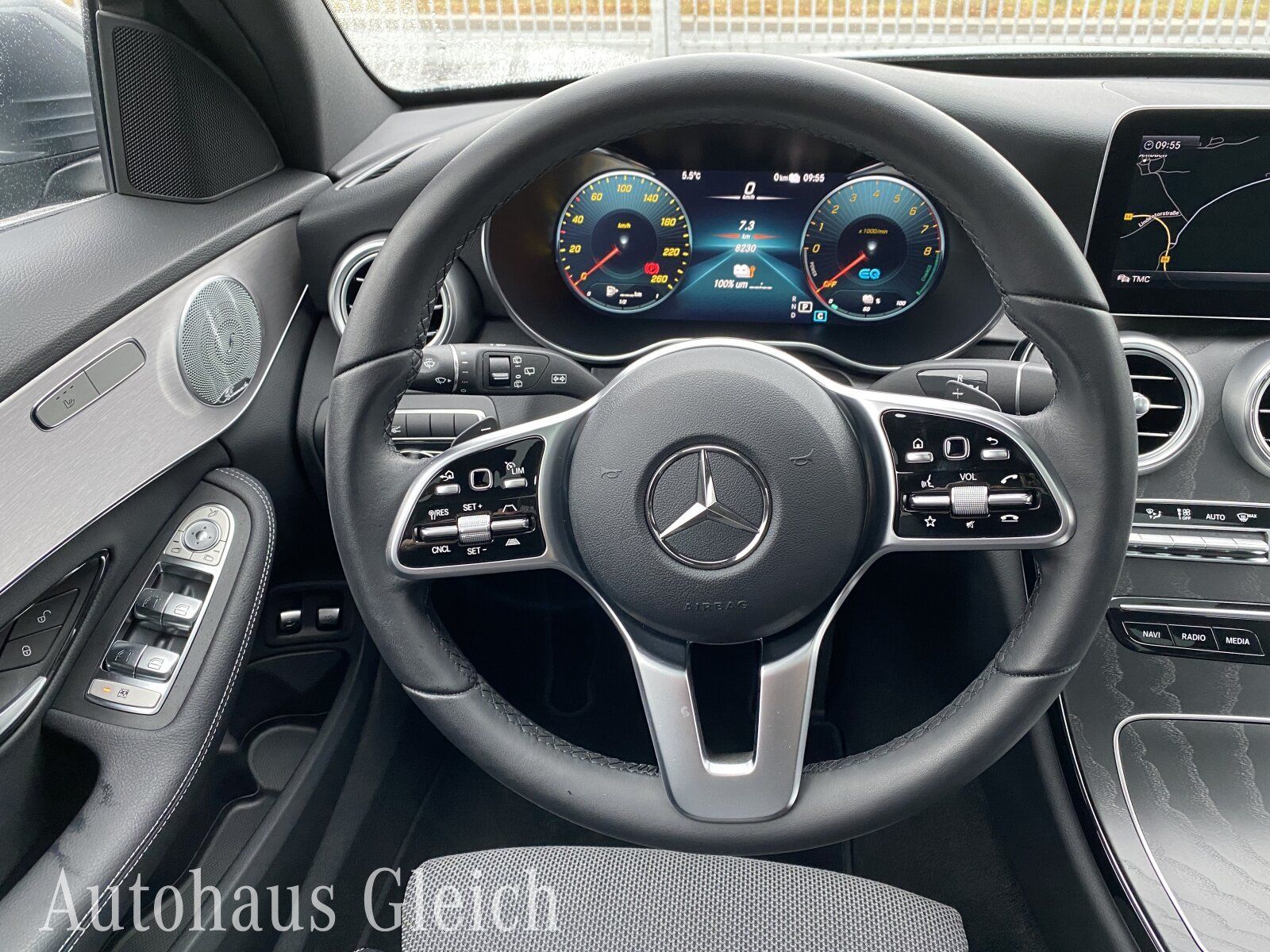 Fahrzeugabbildung Mercedes-Benz C 300 e T-Modell AVANTGARDE Exterieur/COMAND APS