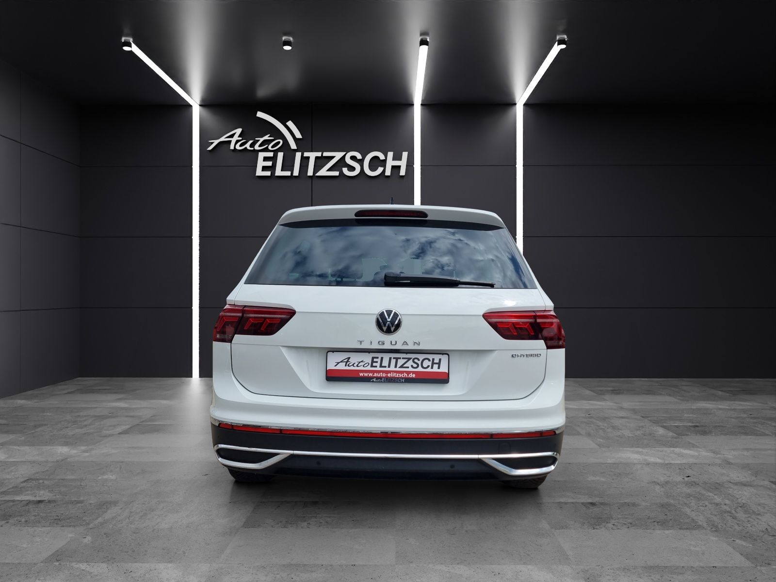 Fahrzeugabbildung Volkswagen Tiguan Elegance eHybrid DSG IQ.Light ACC 18" AHK