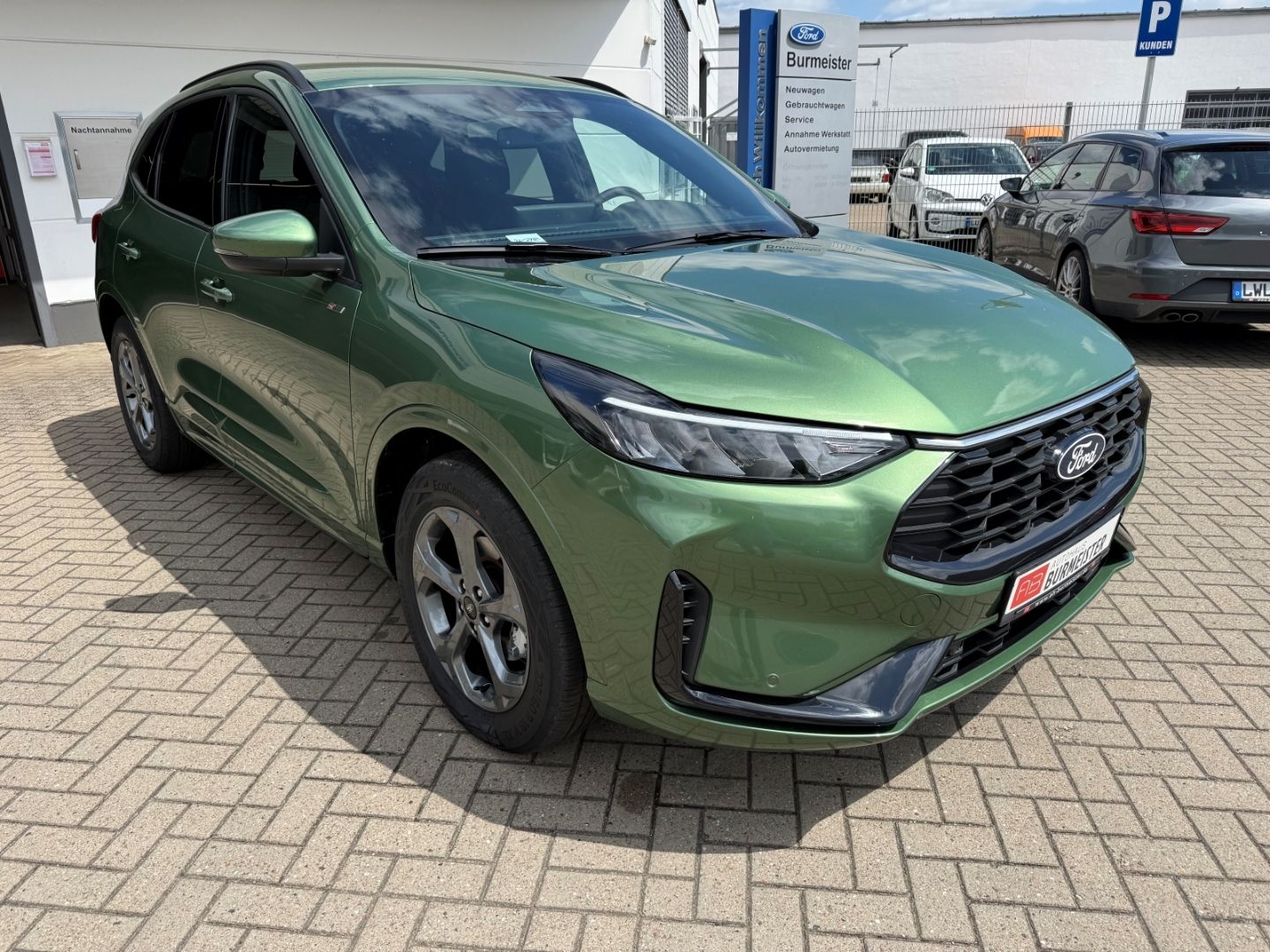 Fahrzeugabbildung Ford Kuga ST-Line Sport 5J AHK Navi Digi Co LED CarPl