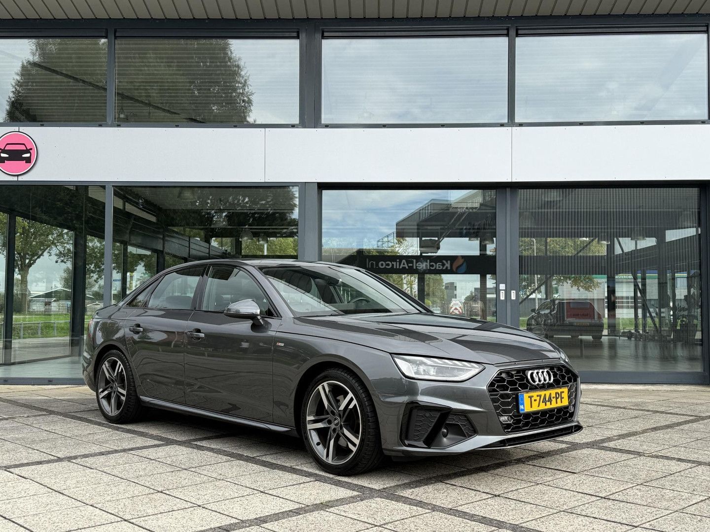 Audi A4 Limousine 35 TFSI Aut. S-line | S-Edition | V imagem 2