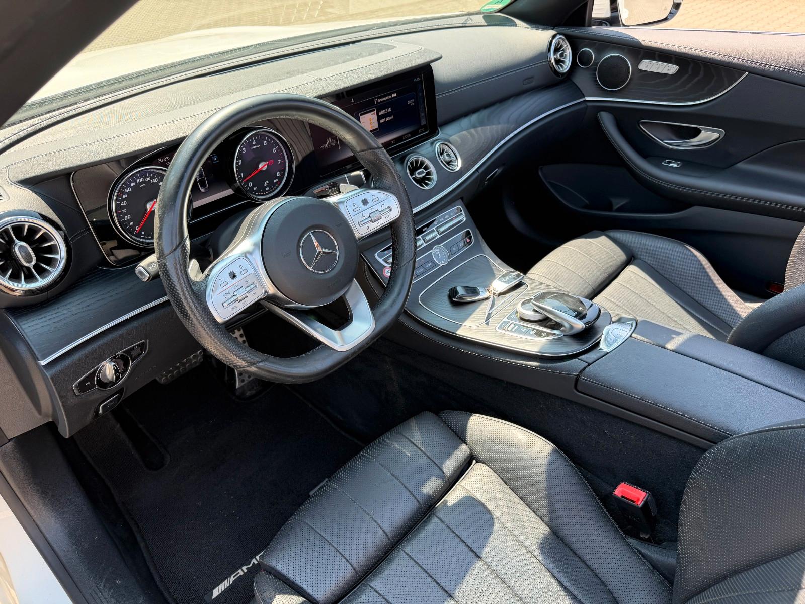 Mercedes-Benz E 300 E Cabrio Garantie *AMG Line *LED *Kamera