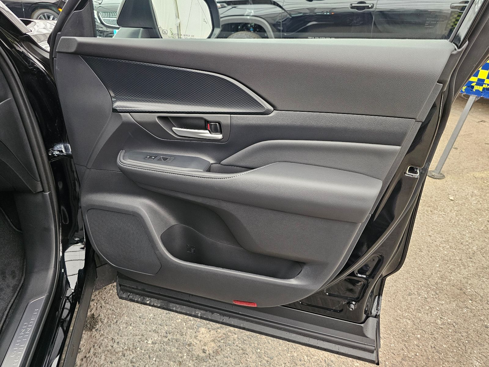 Fahrzeugabbildung Toyota GRAND Platinum Max T1: 68.000 EURO Stock !!!