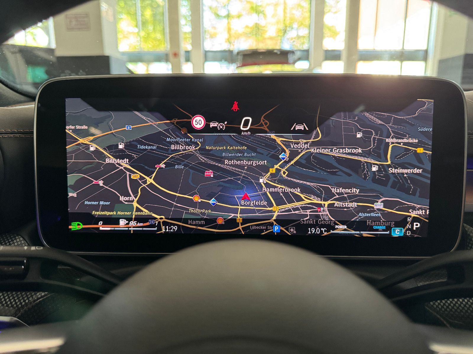 Fahrzeugabbildung Mercedes-Benz C 180 AMG LINE PANO HUD GERMAN EDITION EUR1 MY26