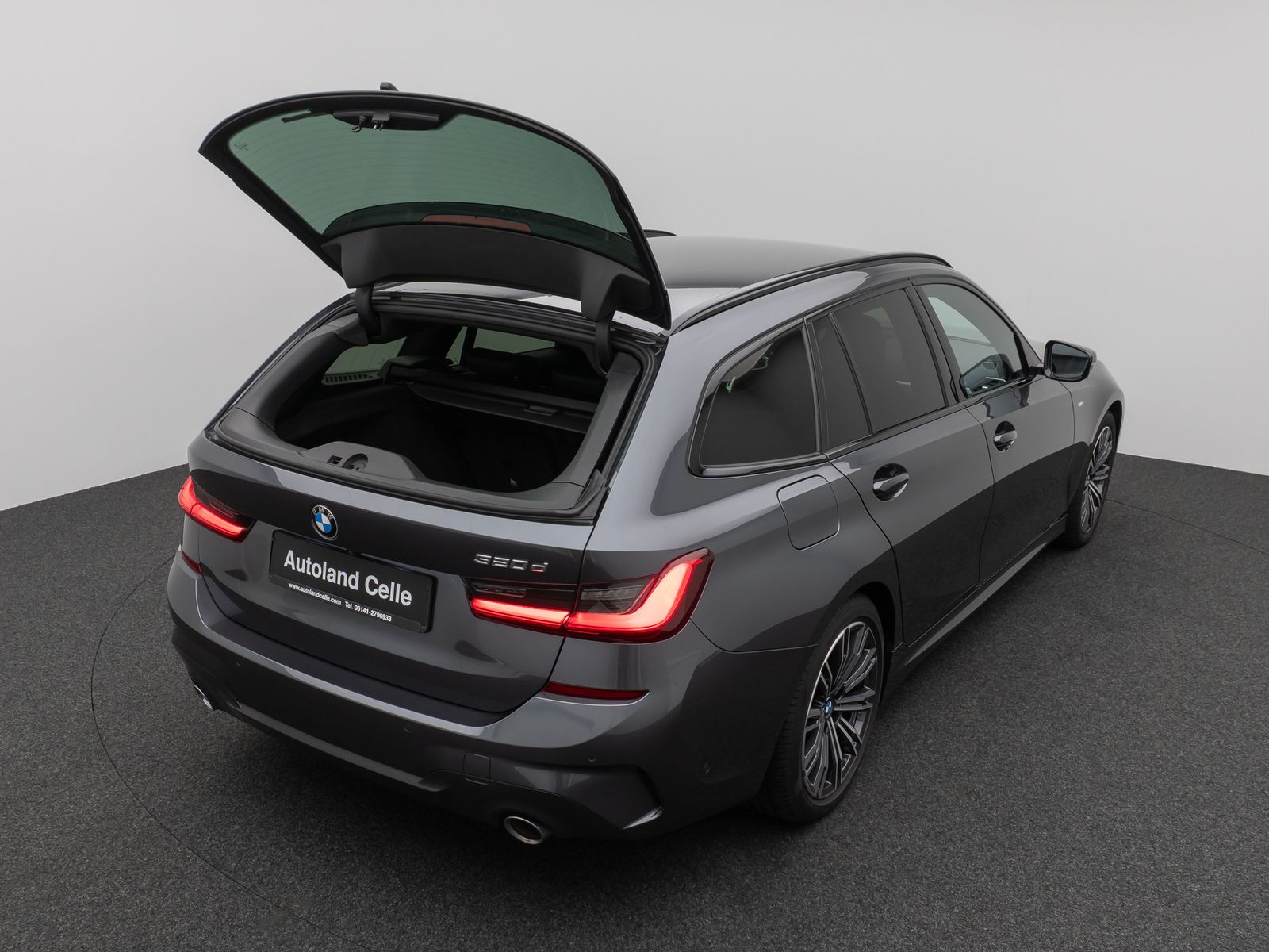 Fahrzeugabbildung BMW 320d M Sport Kamera HUD HiFi Stop&Go AHK Alarm