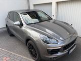 Porsche Cayenne Diesel -Chrono Paket 20zoll Panorama  - Porsche Gebrauchtwagen in Darmstadt
