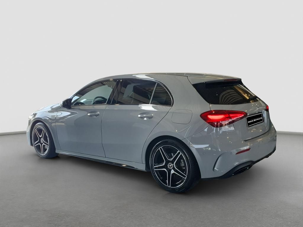 Fahrzeugabbildung Mercedes-Benz A 180 Kompaktlimousine AMG Line*Night Paket*LED