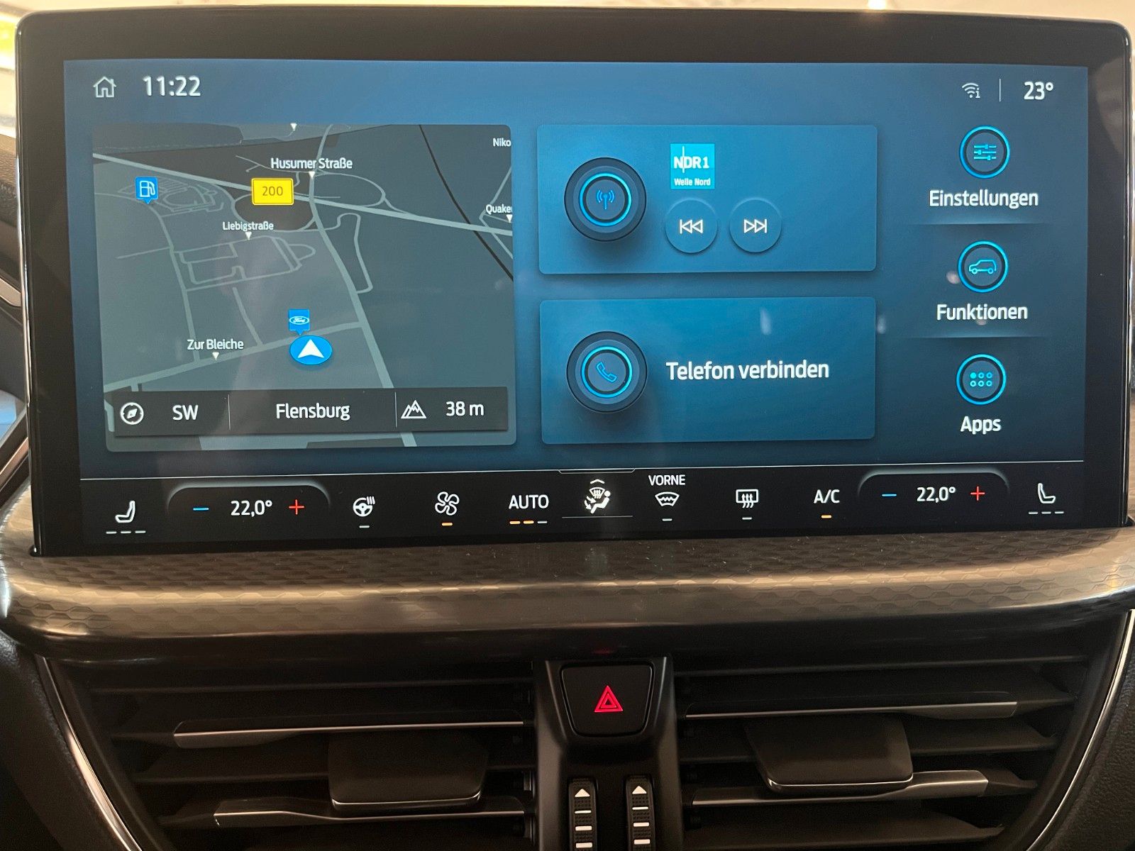 Fahrzeugabbildung Ford Kuga PHEV Titanium NAVI Kamera Winter Paket