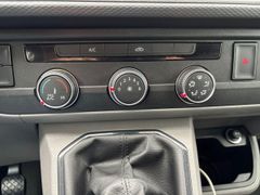 Fahrzeugabbildung Volkswagen T6.1 Transporter lang 2.0 TDI ACC+PDC+LED+STDHZG