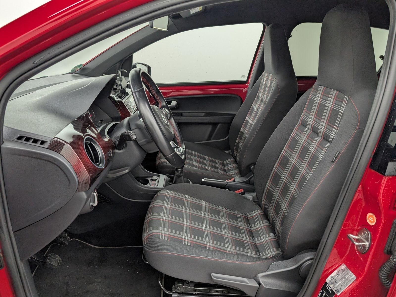 VW up ! GTI 1.0 TSI SHZ LED DAB – Bild 9