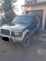 Mitsubishi pajero v20 - Mitsubishi Pajero V20 mit Benzin-Antrieb