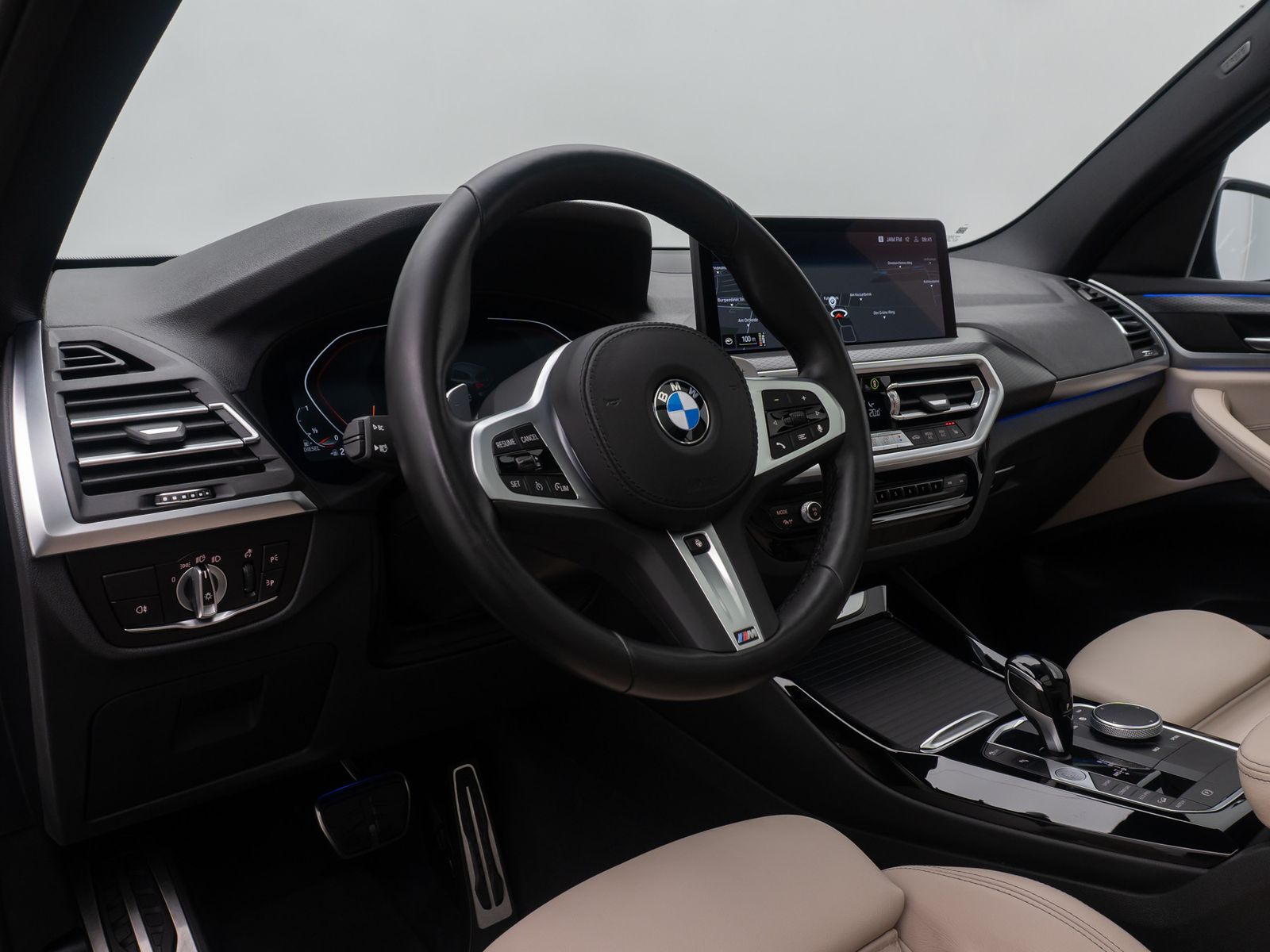 Fahrzeugabbildung BMW X3 xD20d M Sport DAB Kamera Panorama 20Zoll LED