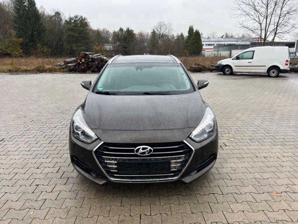 Hyundai i40 cw blue Premium*Euro 6*Xenon*