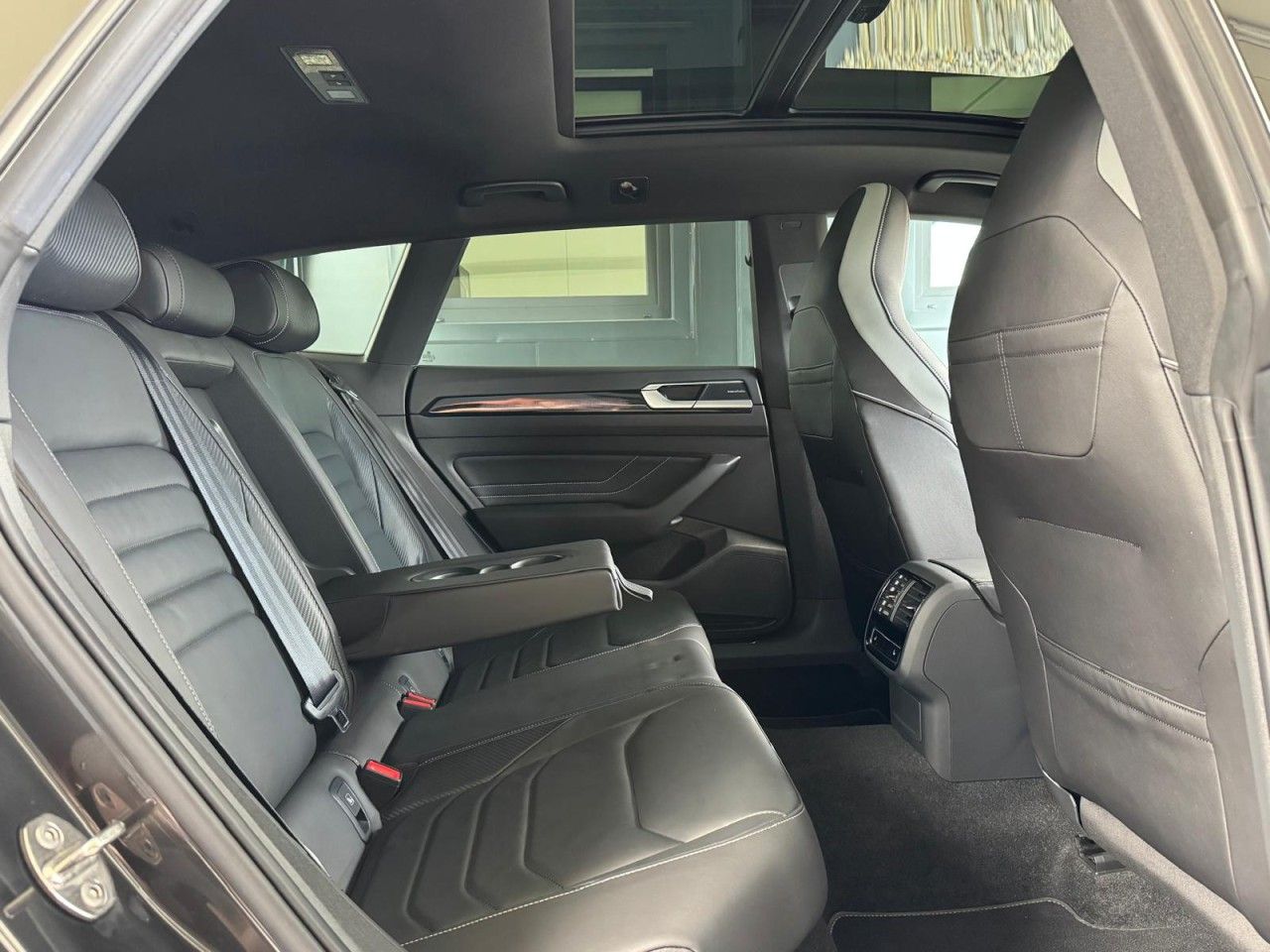 Volkswagen Arteon 2.0 TDI DSG,R-LINE,4x4,STANDH,AHK,VIRTUAL foto 8