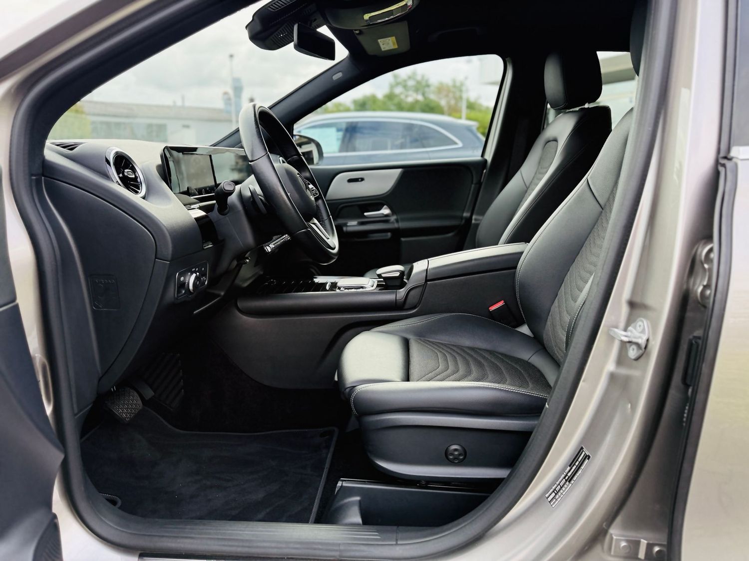 Fahrzeugabbildung Mercedes-Benz B 180 d, Autom, Distronic, PTS, RFK, Navi, Totw,