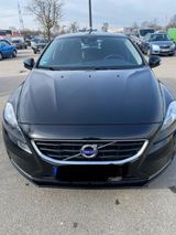 Volvo v40 tüv bis 02/26 Allwetter reifen Neu - Volvo V40 aus 2013