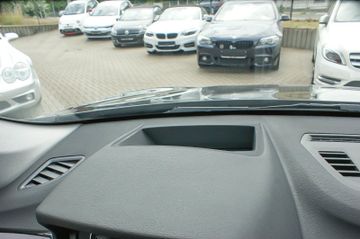 Fahrzeugabbildung BMW X1 xDrive20 dA Sport Line LED AHK NAVI 1.HAND