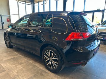 Volkswagen Golf VII Lim. Allstar BMT *Navi*