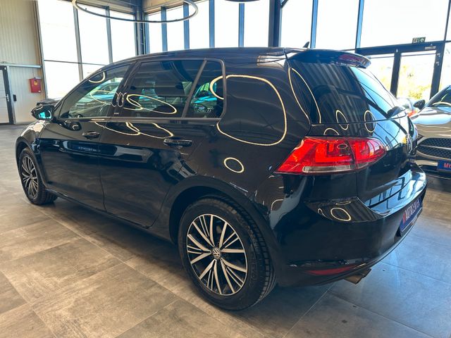 Volkswagen Golf VII Lim. Allstar BMT *Navi*