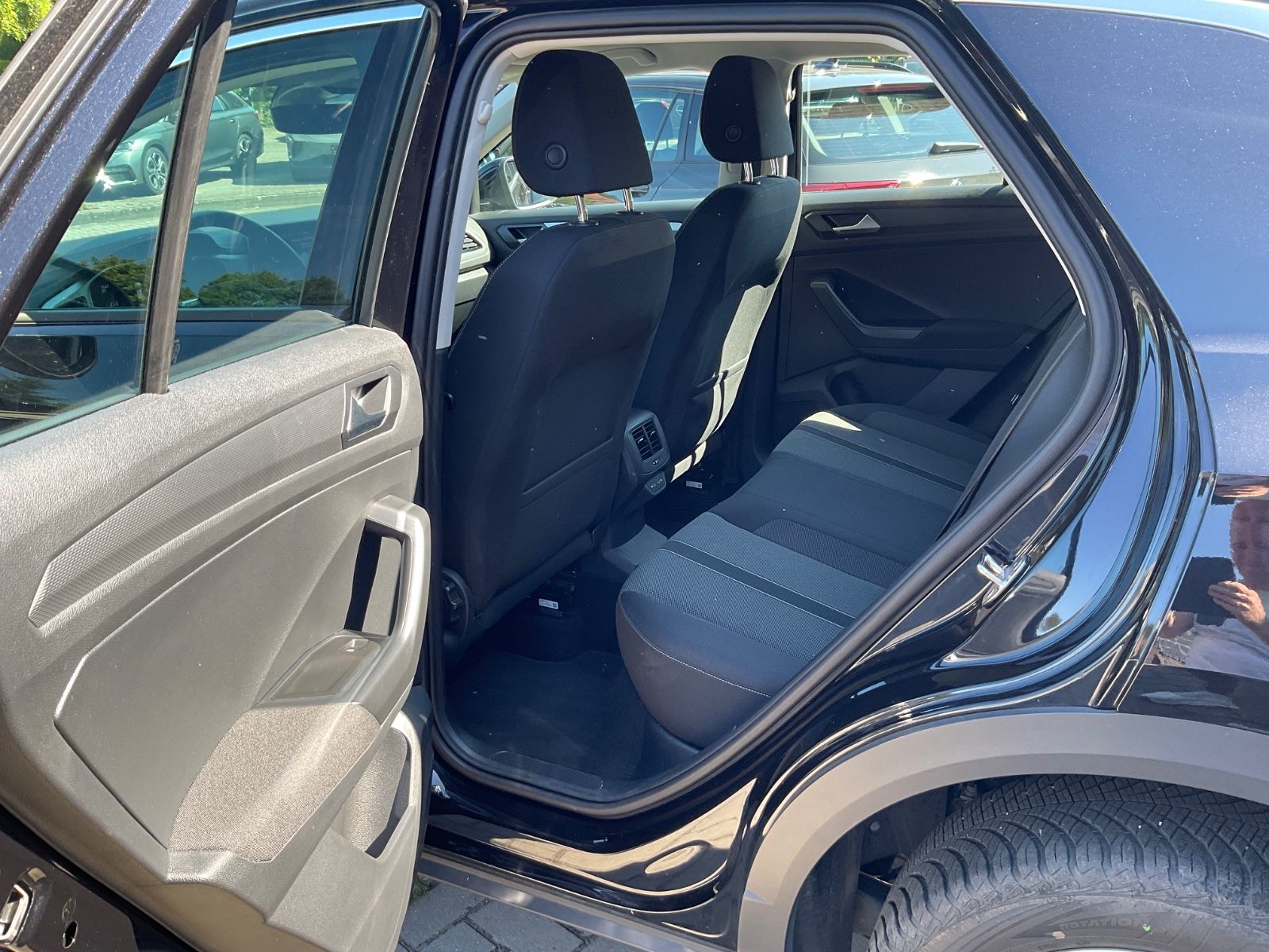 Fahrzeugabbildung Volkswagen T-Roc 1.5 TSI DSG Life,LED,AHK,Navi