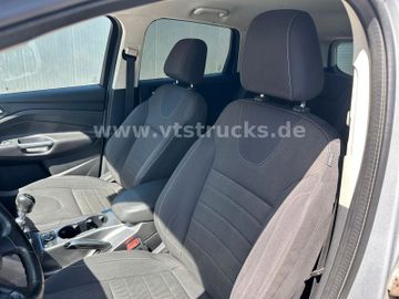 Ford Kuga - 11