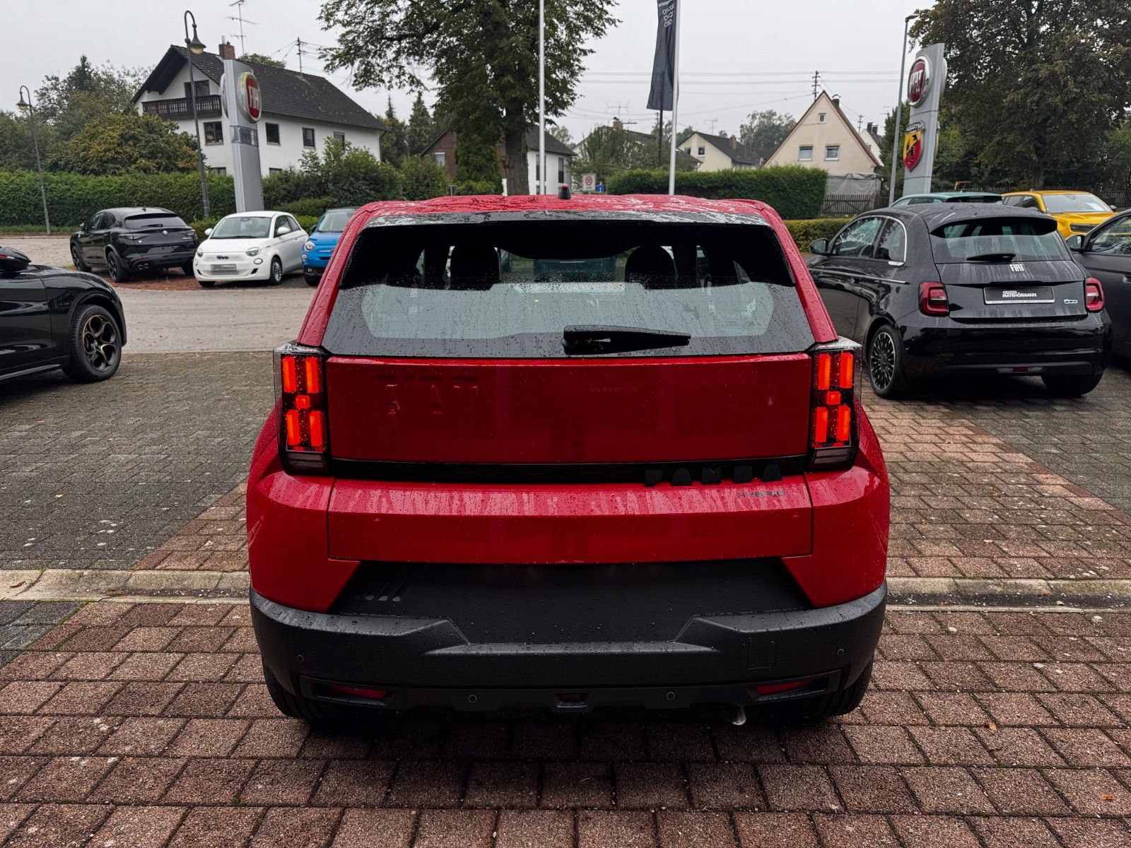 Fahrzeugabbildung Fiat Grande Panda Hybrid ICON 1.2 Navi Carplay Klima