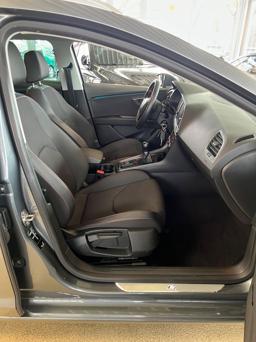 Fahrzeugabbildung SEAT Leon ST 1.8 FR *1.HAND*AMBIENTE-BELEUCHTUNG*