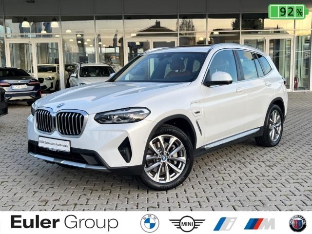 BMW X3 xDrive 30e A Parkass.19''LM AHK Pano Navi LED