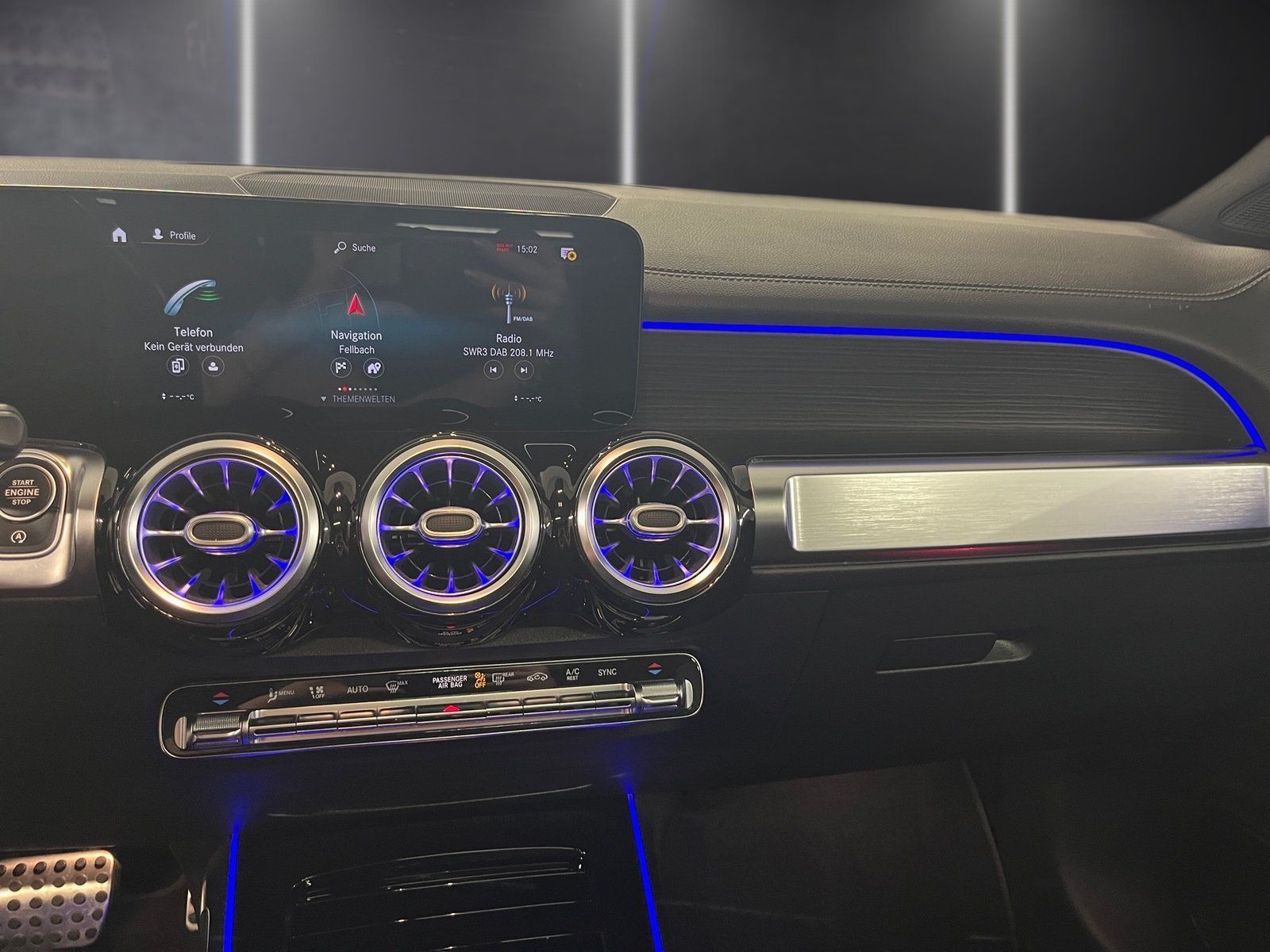 Fahrzeugabbildung Mercedes-Benz GLB 220 d 4M AMG*Pano*Distr*20"*Night*MBeam*Soun