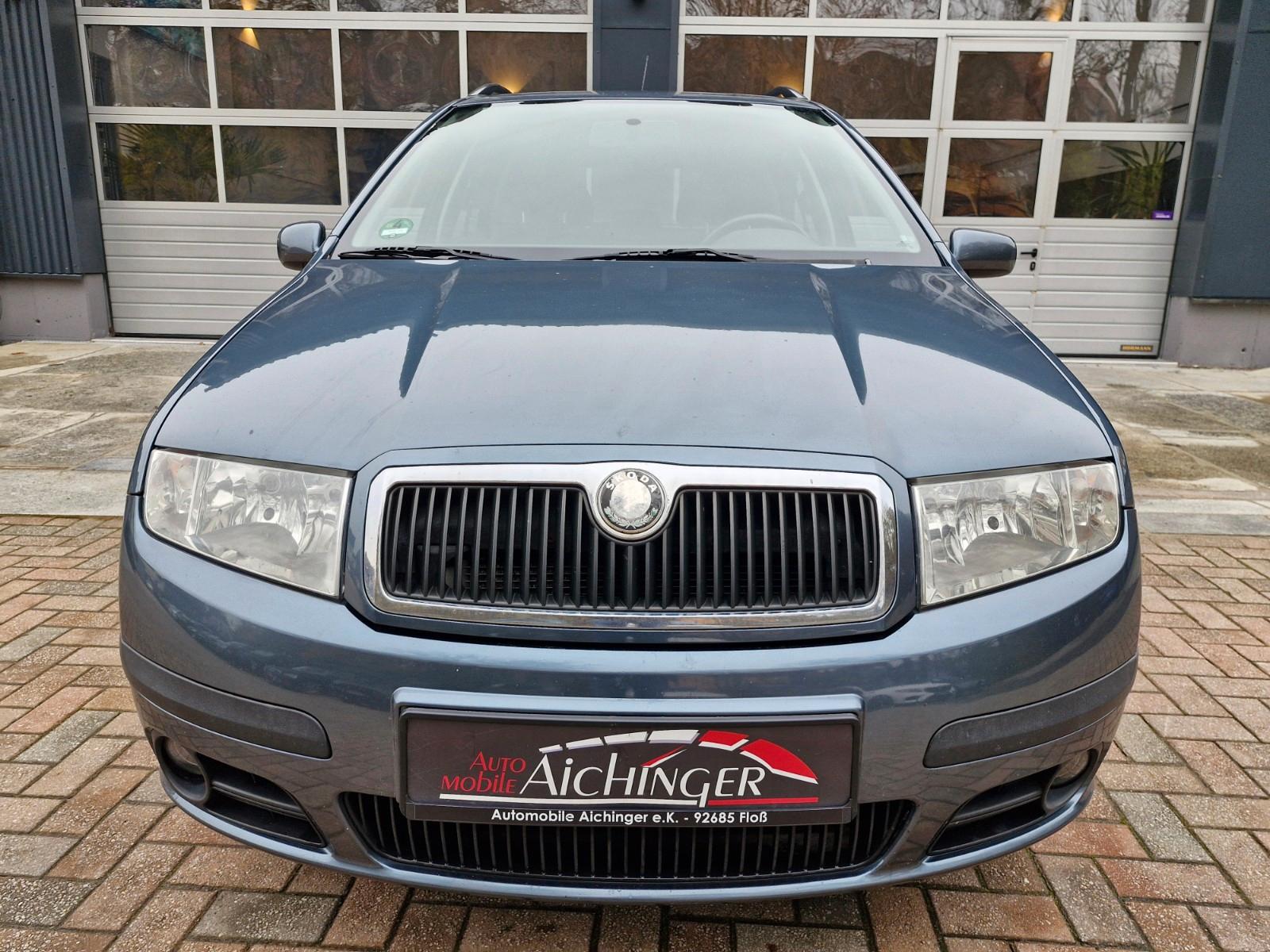 Skoda Fabia 2006 — rear view
