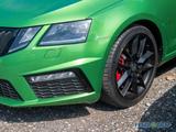 Skoda Octavia Combi 2.0 TSI RS DSG LED/SHZ/Navi - Skoda: Grün